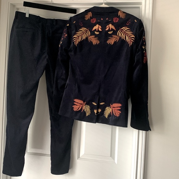 ASOS Men 2pc Blue Velvet Suit Personalized Floral Embroidered Lapel Designer - Picture 3 of 16